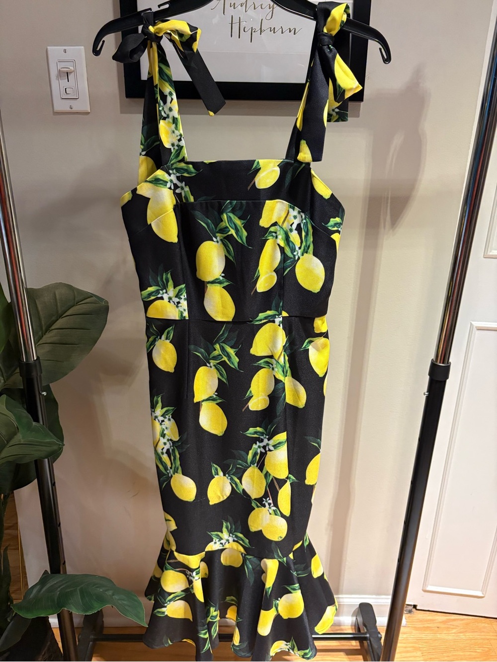 NWT Few Moda Lemon Print Tie-Shoulder Mermaid Maxi Dress - Size S